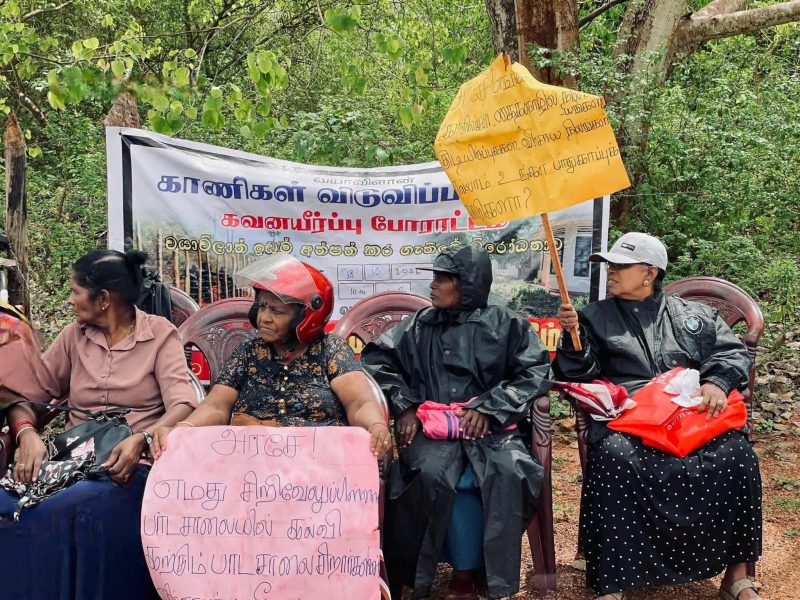 எங்கள் நிலம் எங்களுக்கு வேண்டும்: யாழ். வசாவிளான் சந்தியில் 6 ஆவது வாரமாகத் தொடரும் நில மீட்புப் போராட்டம்!
