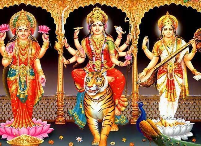 நவராத்திரி திருவிழா  : முப்பெரும் தேவிகளின் வழிபாடும் ஆன்மீக முக்கியத்துவமும்