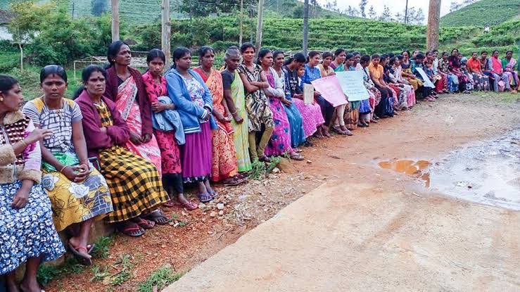 நுவரெலியா பொகவந்தலாவ நகரில் மகளிர் குழுவினர் இன்று (18) பிரம்மாண்ட பேரணி: காணி உரிமை, நுண்கடன் நெருக்கடிகளுக்கு தீர்வு கோரி கவனயீர்ப்பு போராட்டம்!